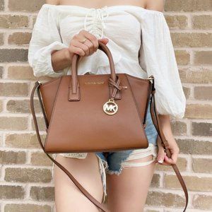 💕NWT Michael Kors Crossbody Bag